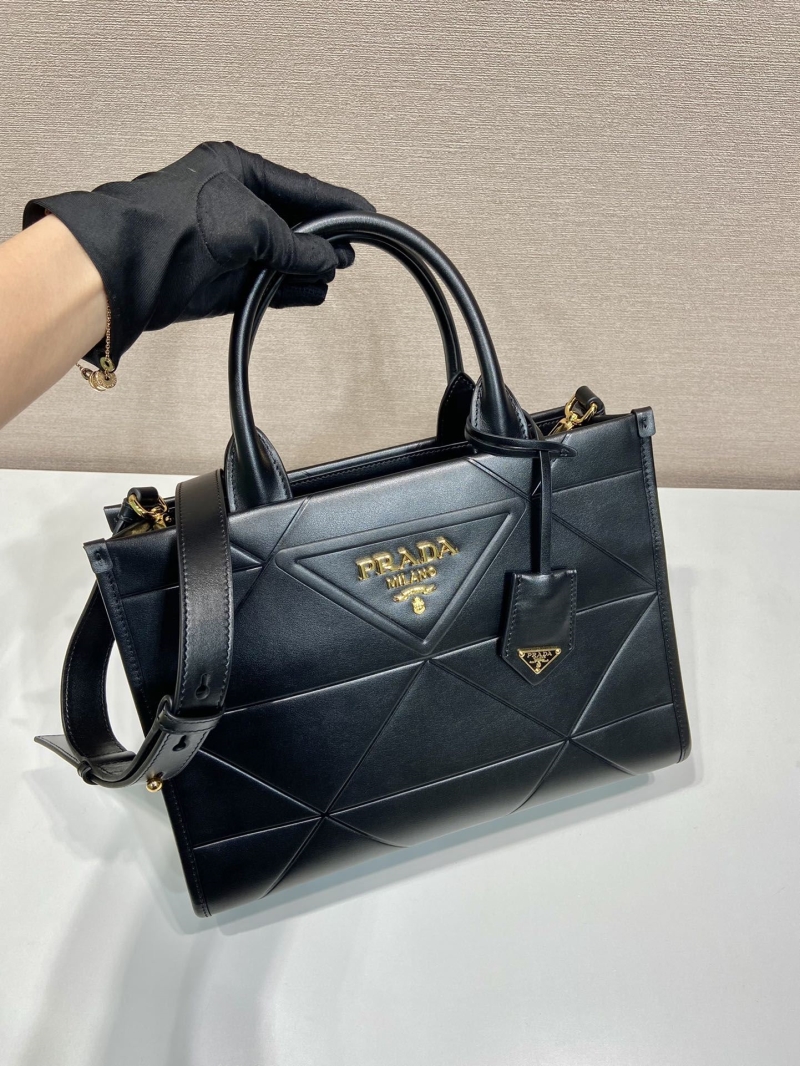 Pra*a tote bags